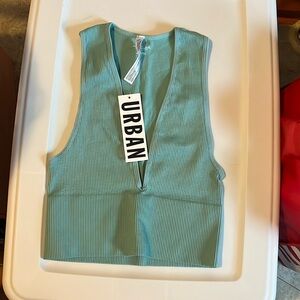 Urban Outfitters Out From Under Hailey Seamless Plunge Cropped Tank Top